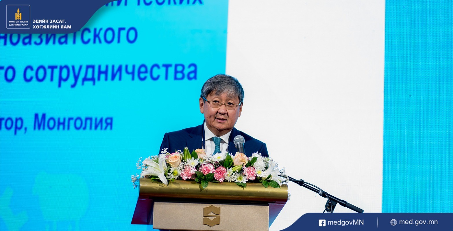 DIkocZNsXC2i9r3.jpg